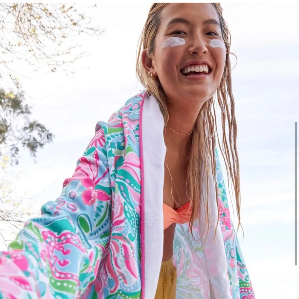 Lilly Pulitzer lounge beach towel 40x72
